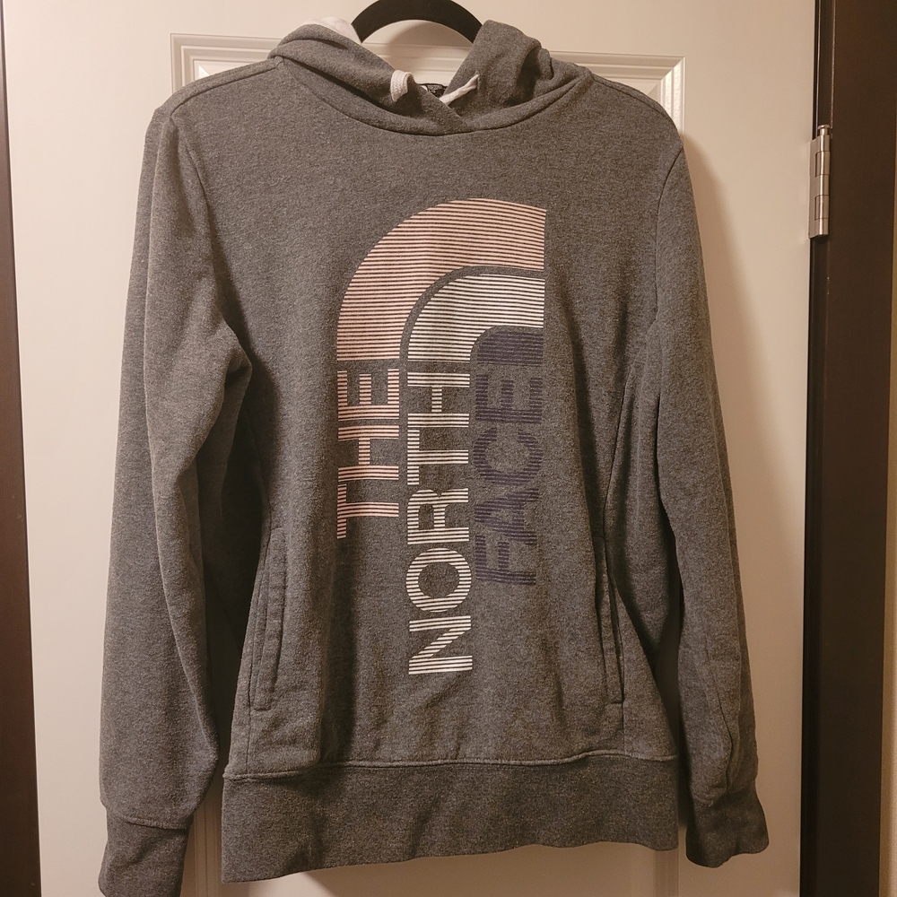 The North Face Women's Heather Gray Pullover Size L